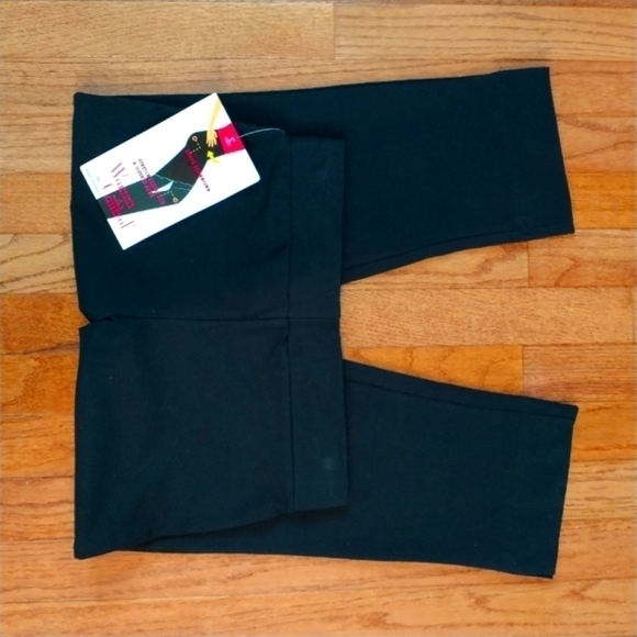 Women with Control Black Crop Pants XS - Picture 8 of 9
